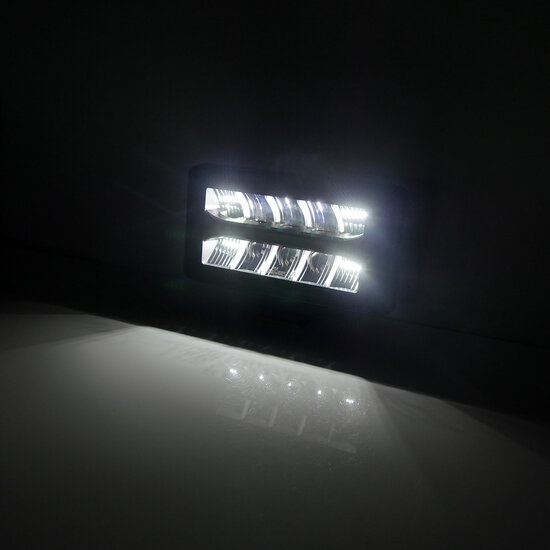 M-LED Classic 220 Projecteur longue port&eacute;e &ndash; Double veilleuse (bande)