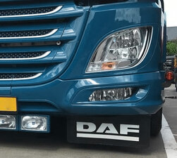 SUPPORTS DE BAVETTE DE PARE-CHOCS AVANT - DAF XF EURO 6 (SET)